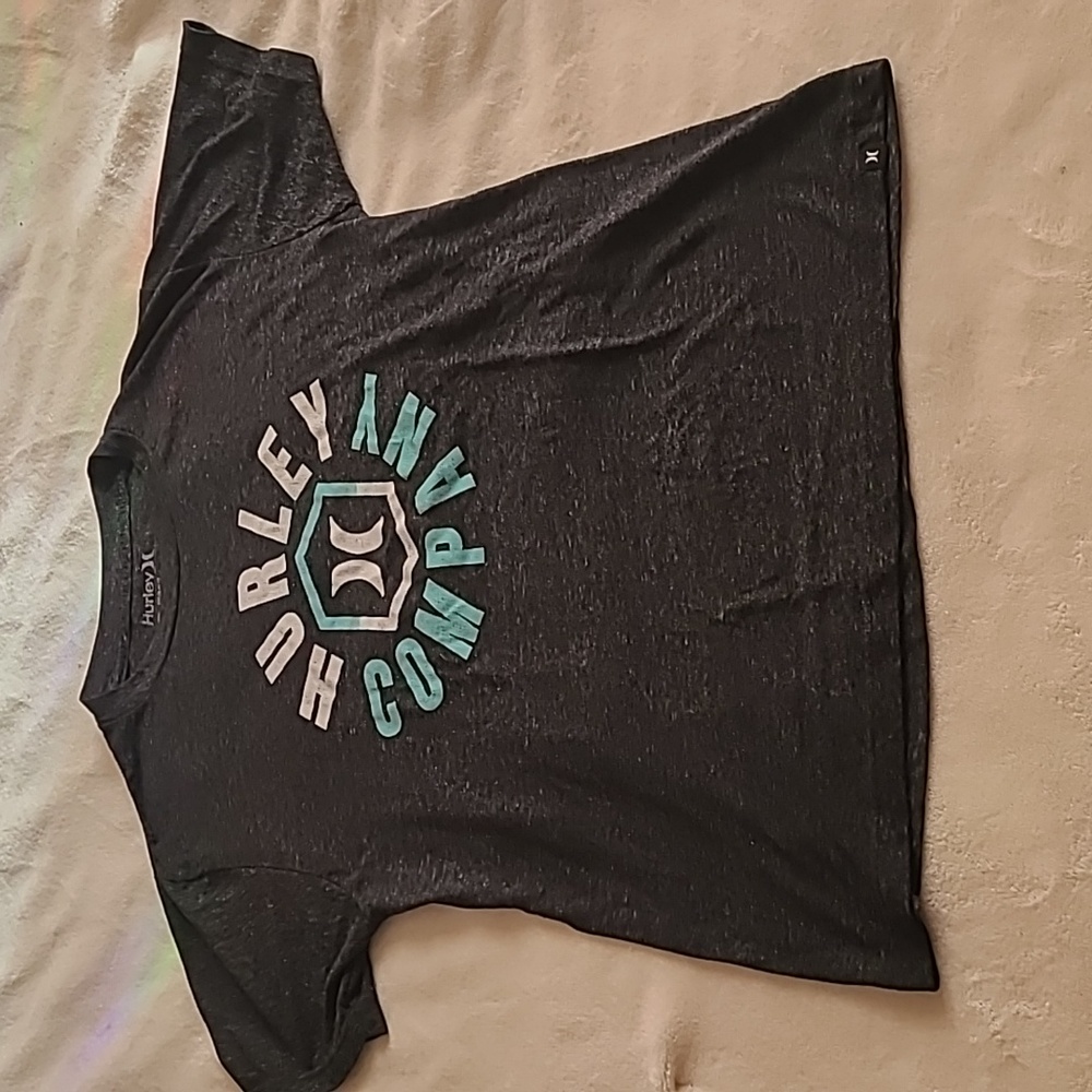 Hurley graphic tshirt